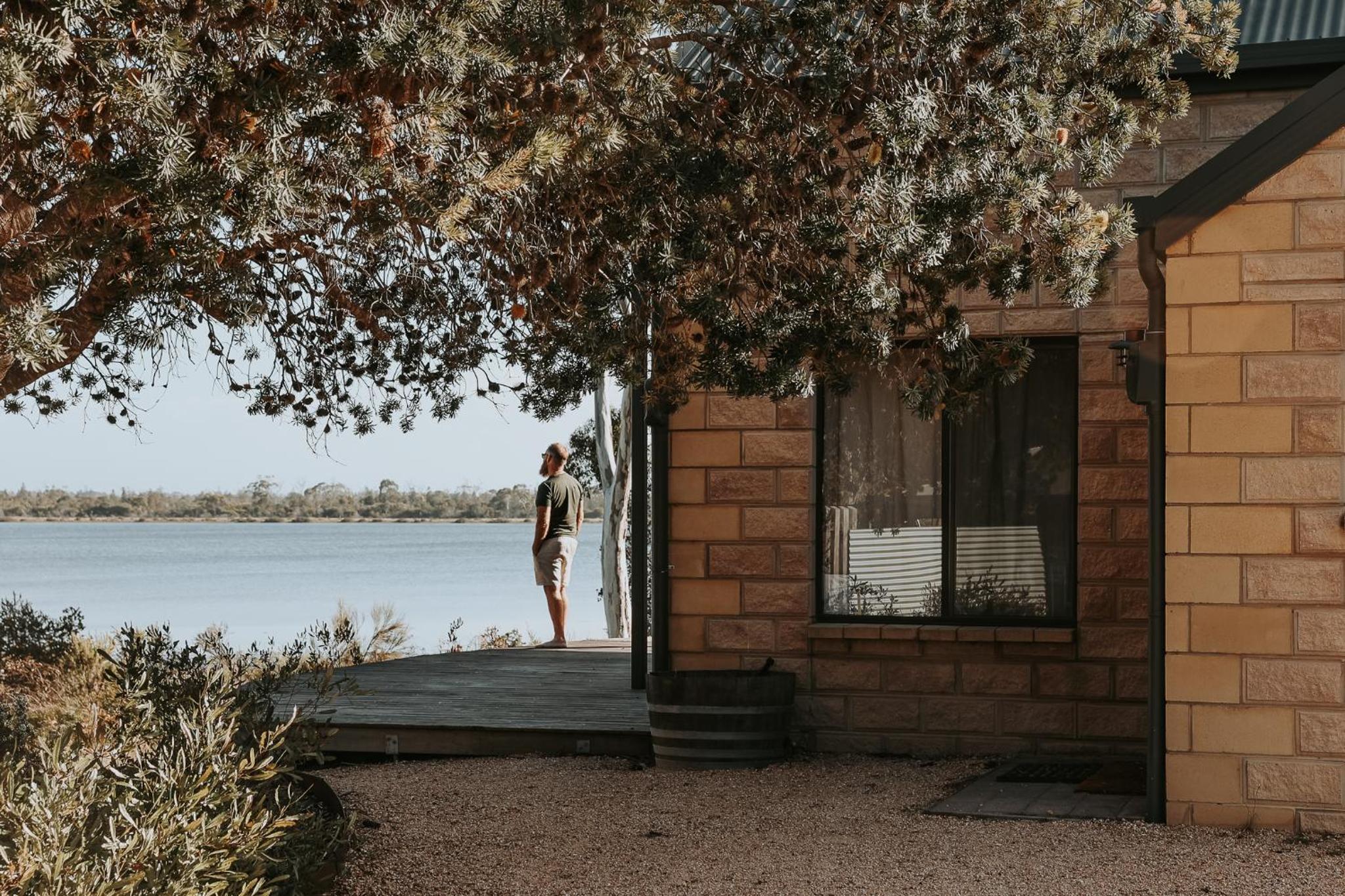 Numie Waterfront Luxury House with sauna and hot tub