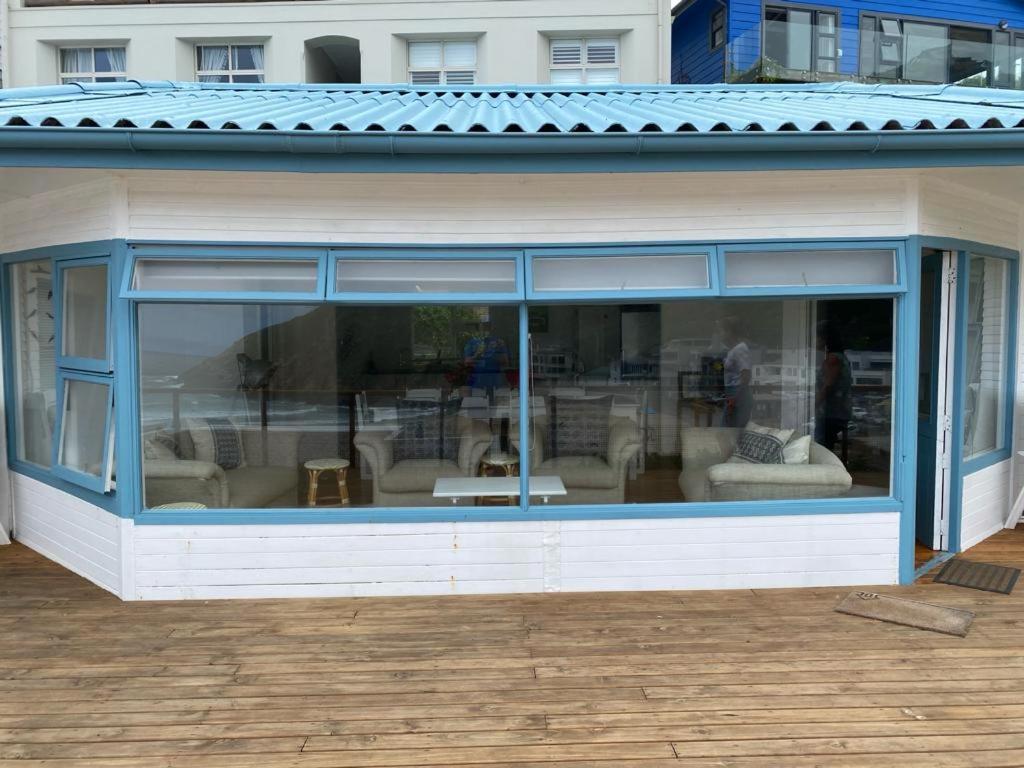 MakiSaki Beach House