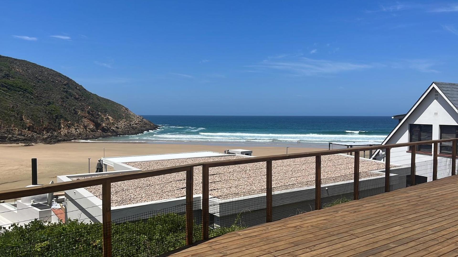 MakiSaki Beach House