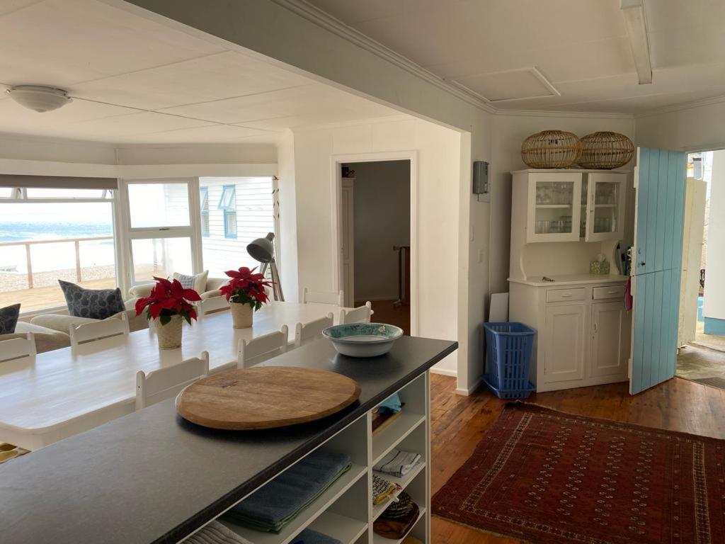 MakiSaki Beach House