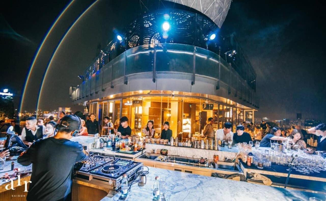 Tracy Ben Thanh Tower