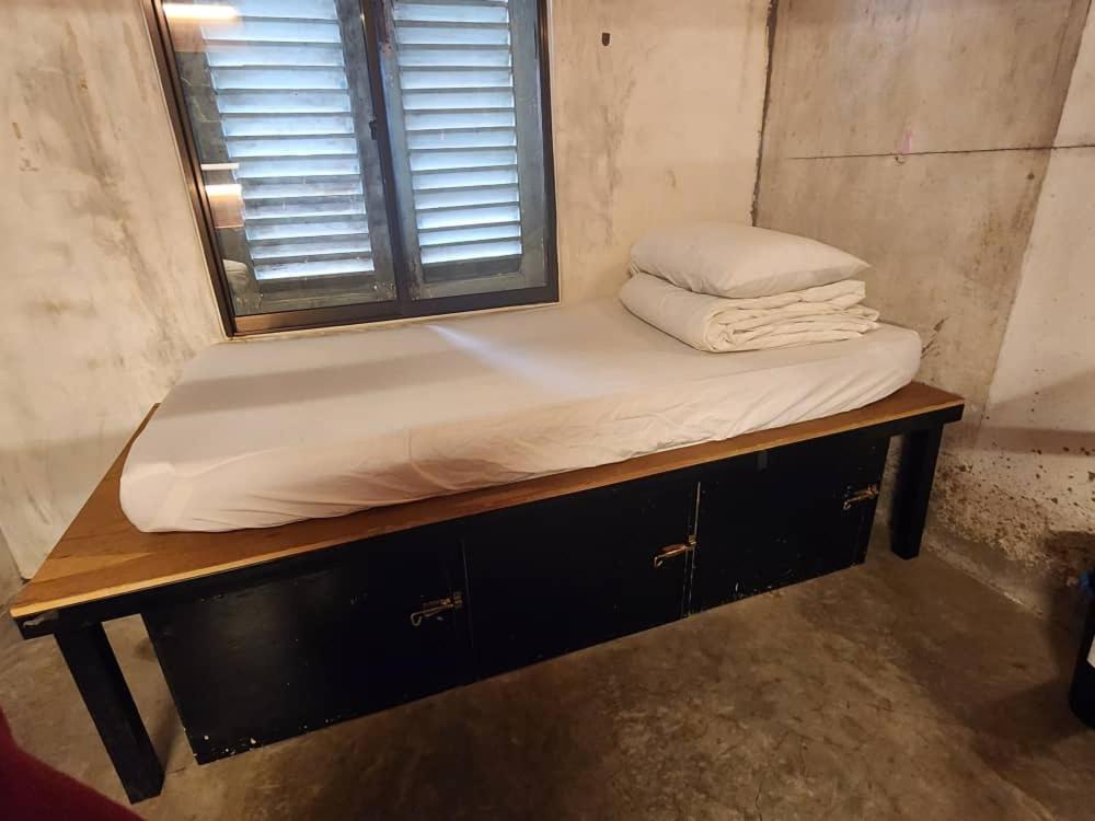 Chinatown Hostel by Mingle - Rooftop Private Jacuzzi with Bar