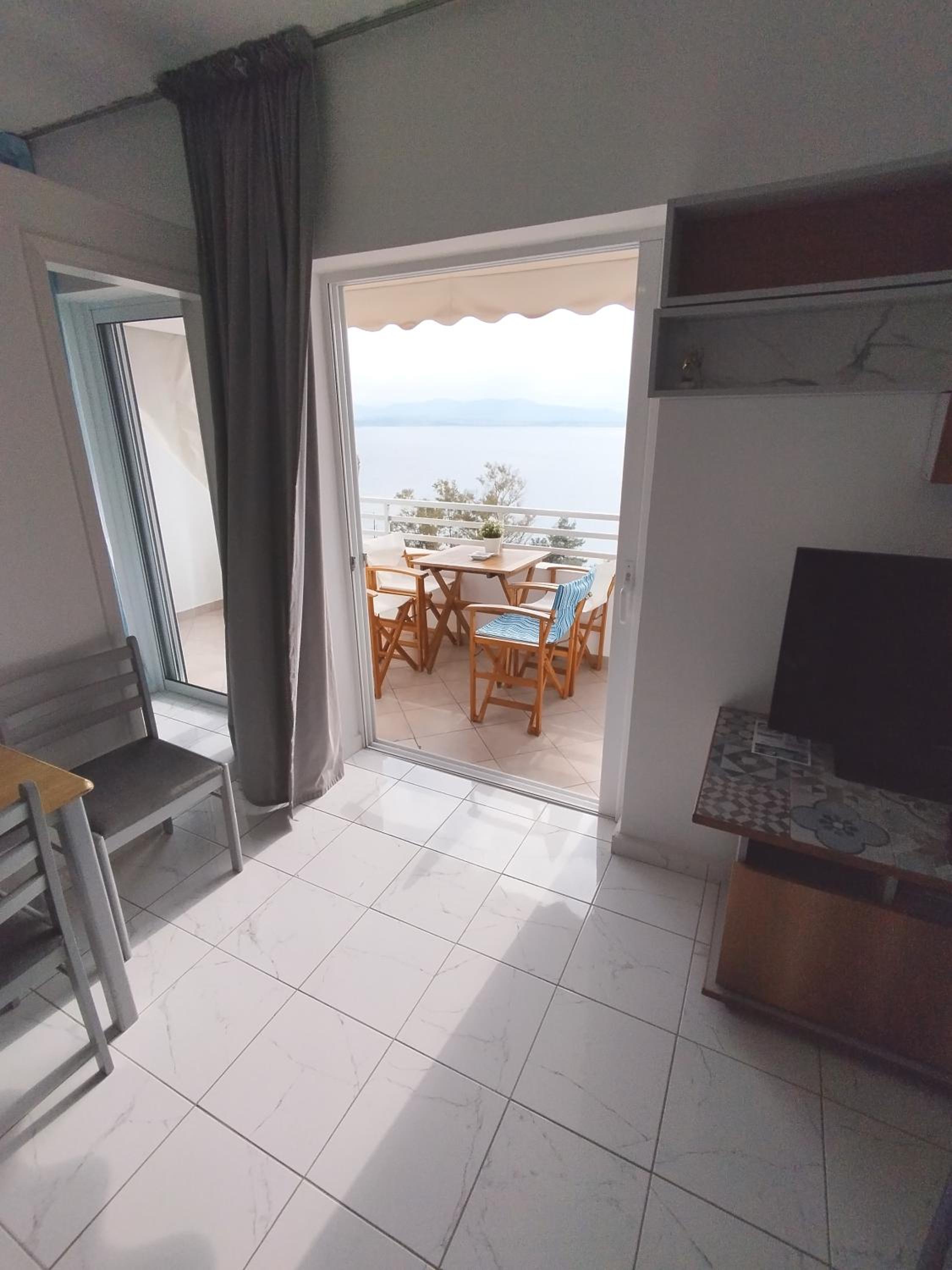Loutraki Vacations - Atlas-Unlimited Sea View Apartment - Property Image 2