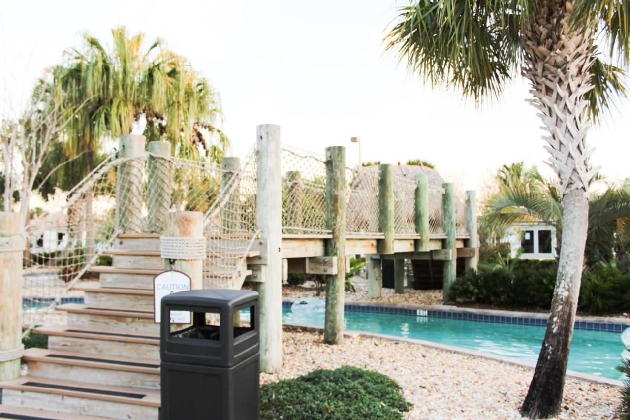 Champion Gate Villa 6 bedroom and nice pool