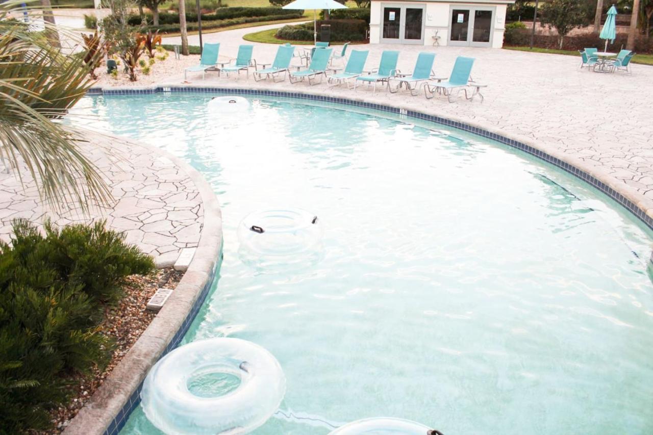 Champion Gate Villa 6 bedroom and nice pool