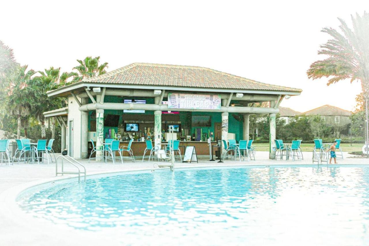 Champion Gate Villa 6 bedroom and nice pool