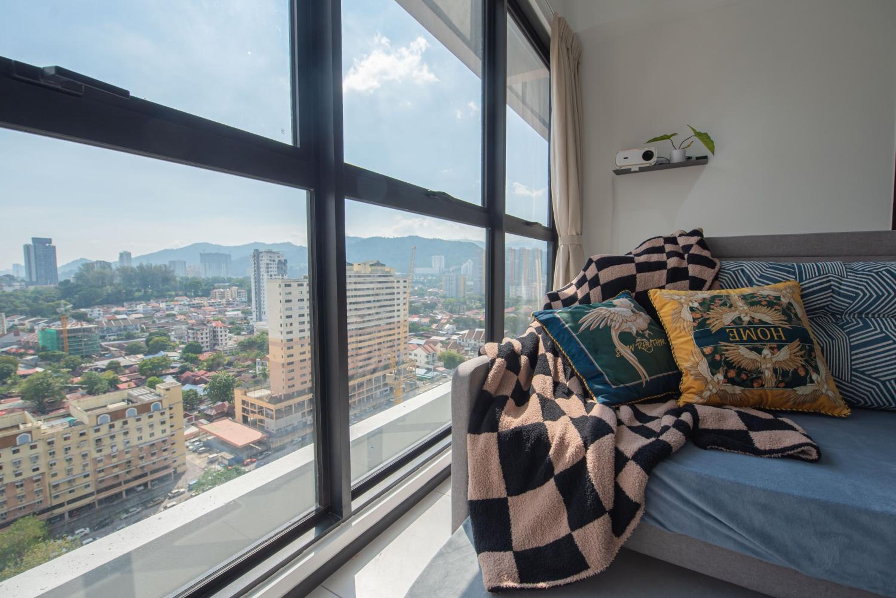DeLuma-Urban Suites photo 8