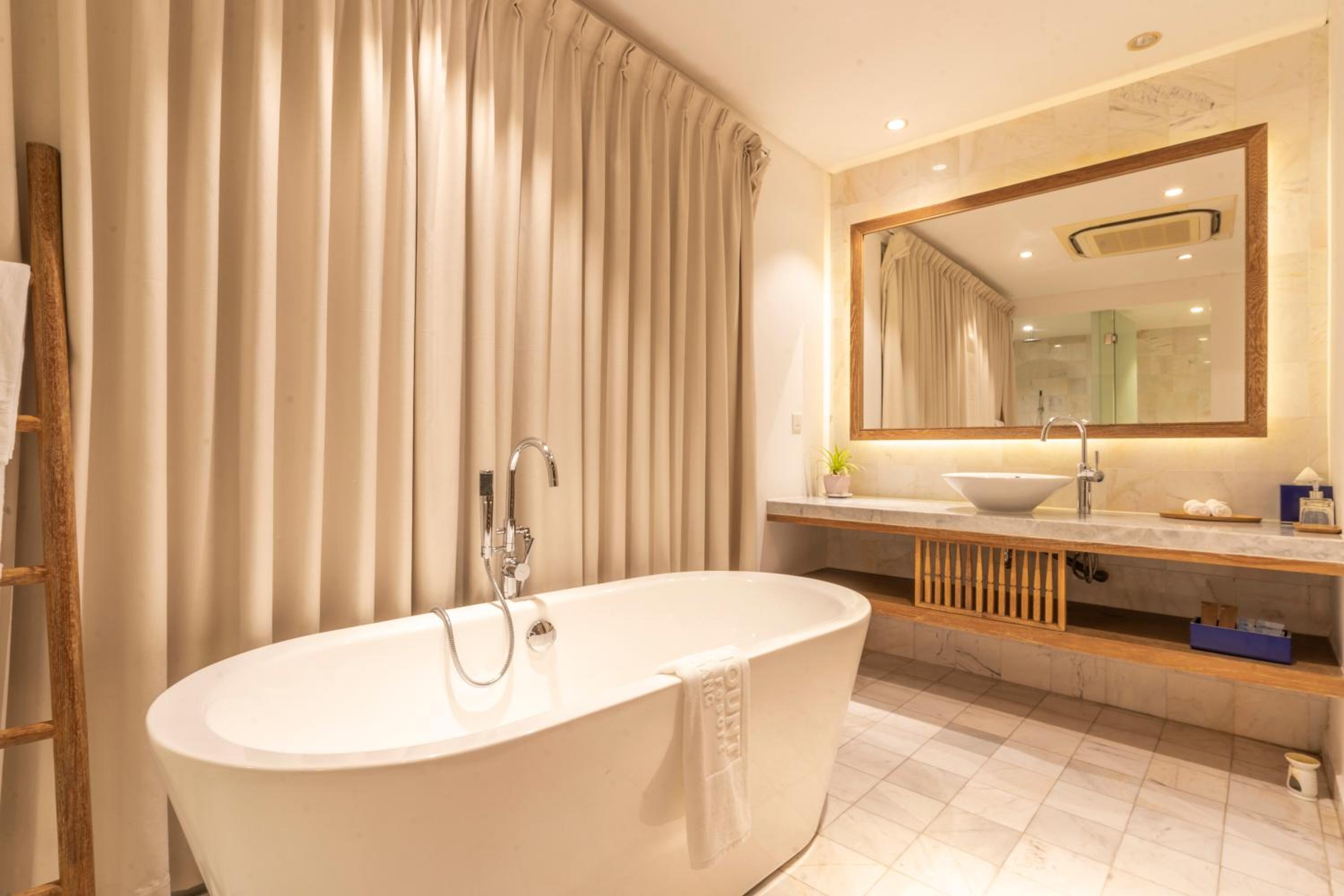 Risemount Premier Resort Da Nang