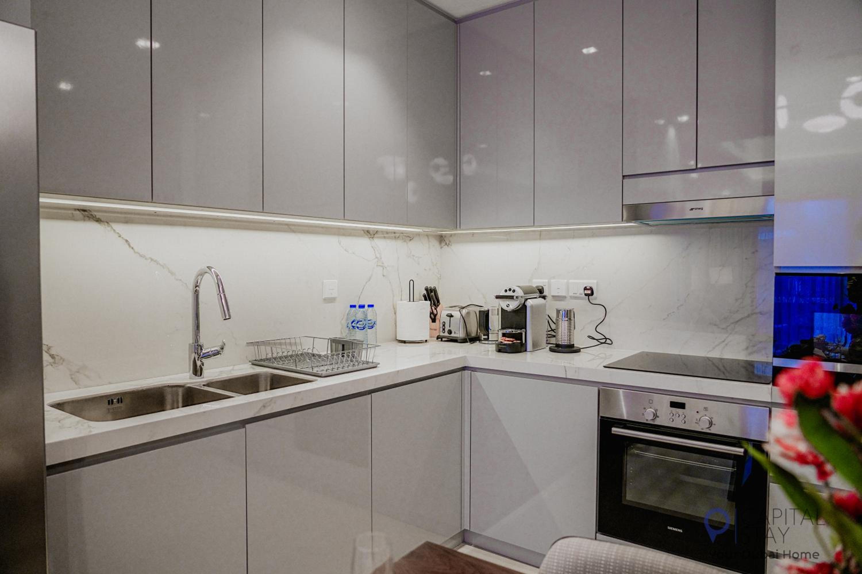 Capital Stay- Private Two Bed Apartment - The Address Beach Resort Residences Fujairah