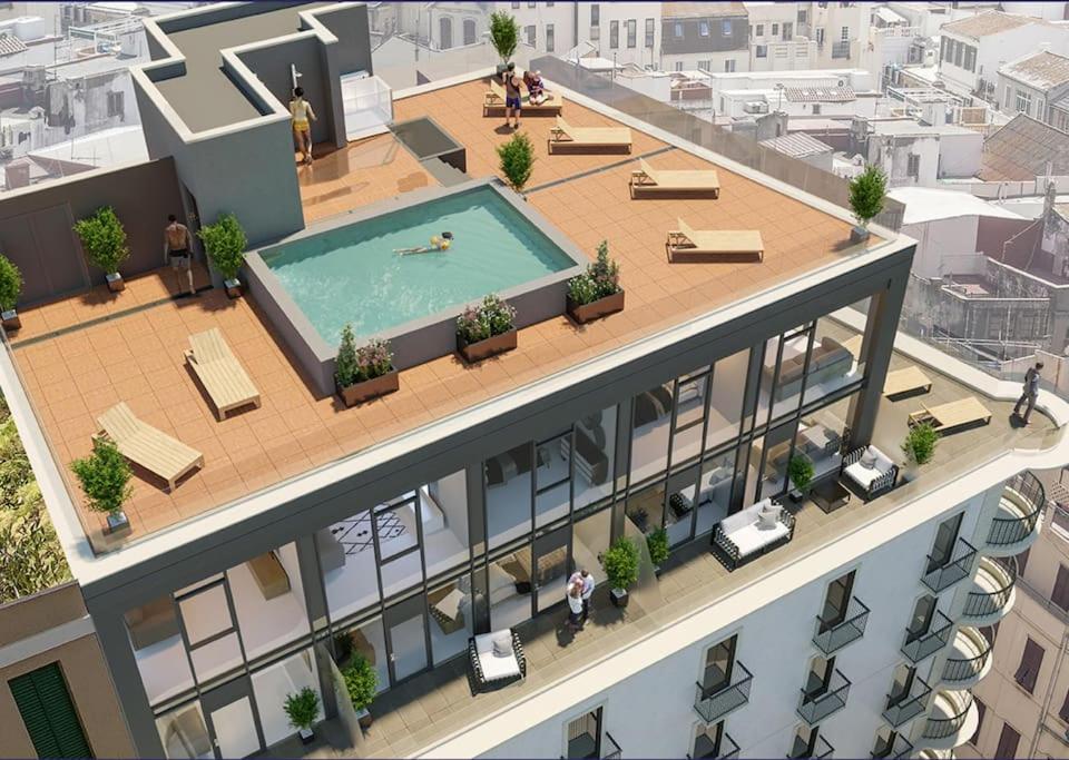 The Residence City Centre - Modern Family Apartment with Rooftop Pool & Terrace - Children stay for Free view 4