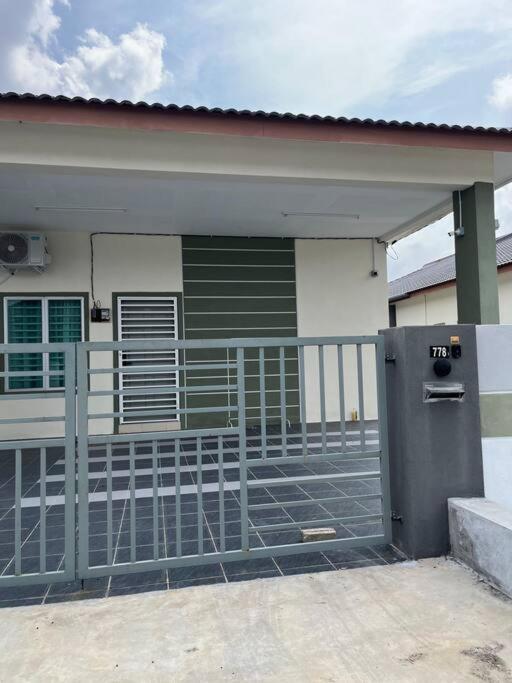 Double Seven Eight Homestay SemiD at Bandar Baru Setia Awan Perdana photo 7