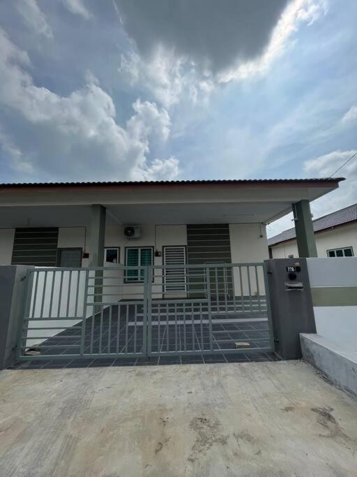 Double Seven Eight Homestay SemiD at Bandar Baru Setia Awan Perdana photo 8