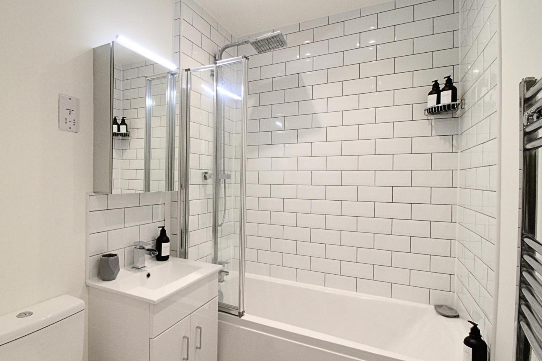 Modern Harrogate Centre Apartment view 5