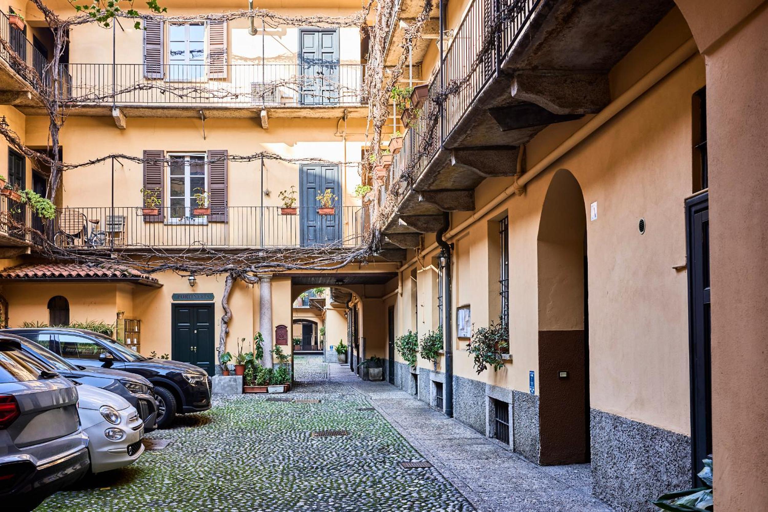 Navigli Elyon apartment
