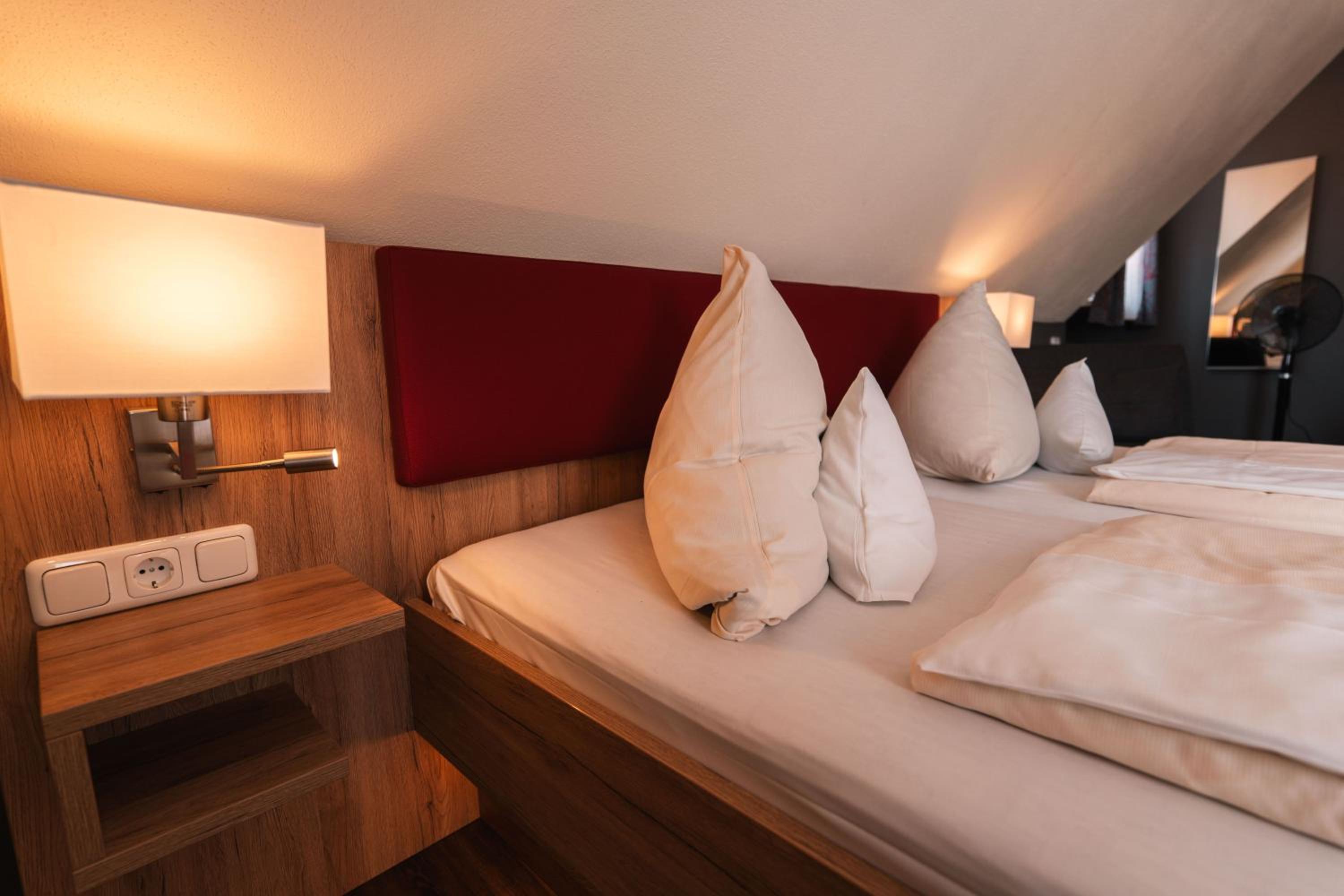 Landhotel und Weingasthof Schwarzer Adler