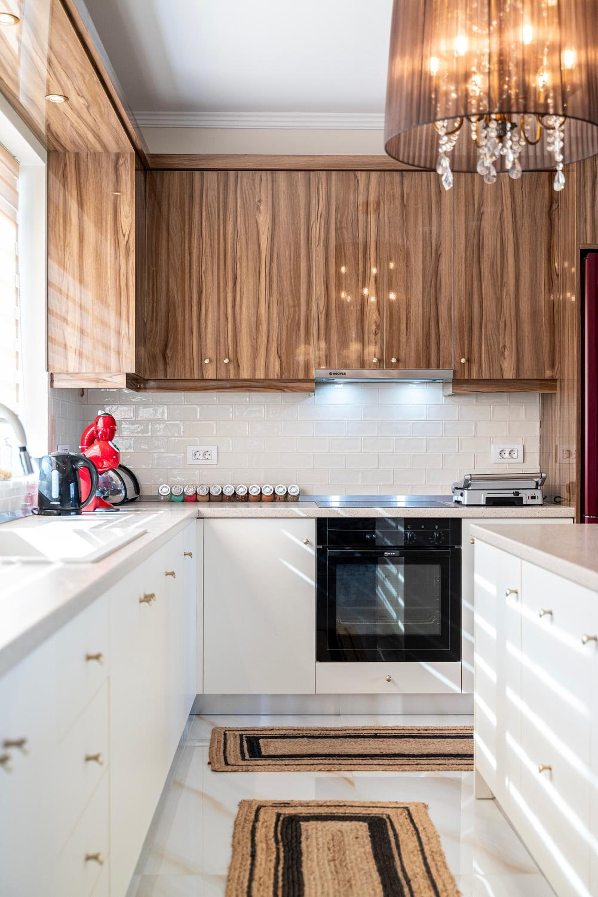 Olive Green Haven-3BR-Private Parking-Balcony