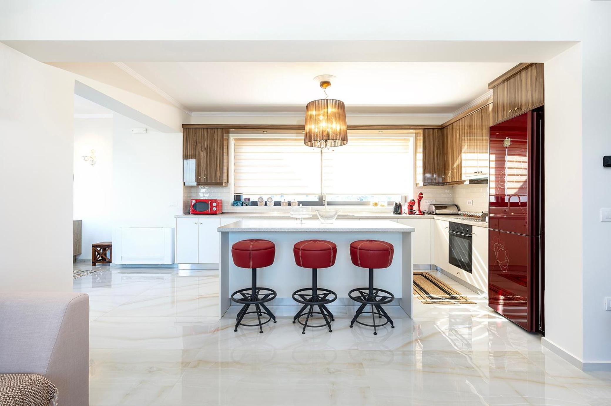 Olive Green Haven-3BR-Private Parking-Balcony