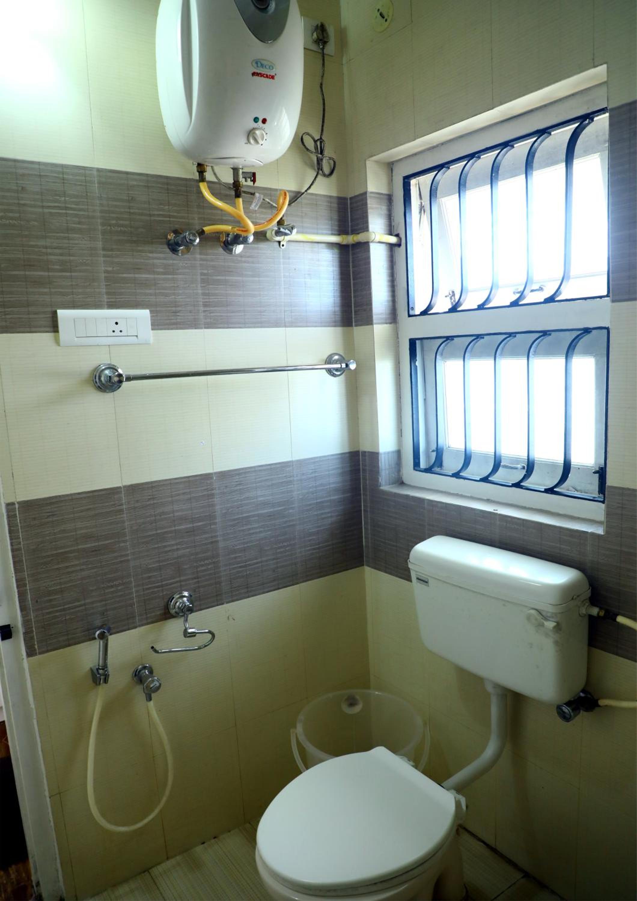 HAILSTONE HOME STAY