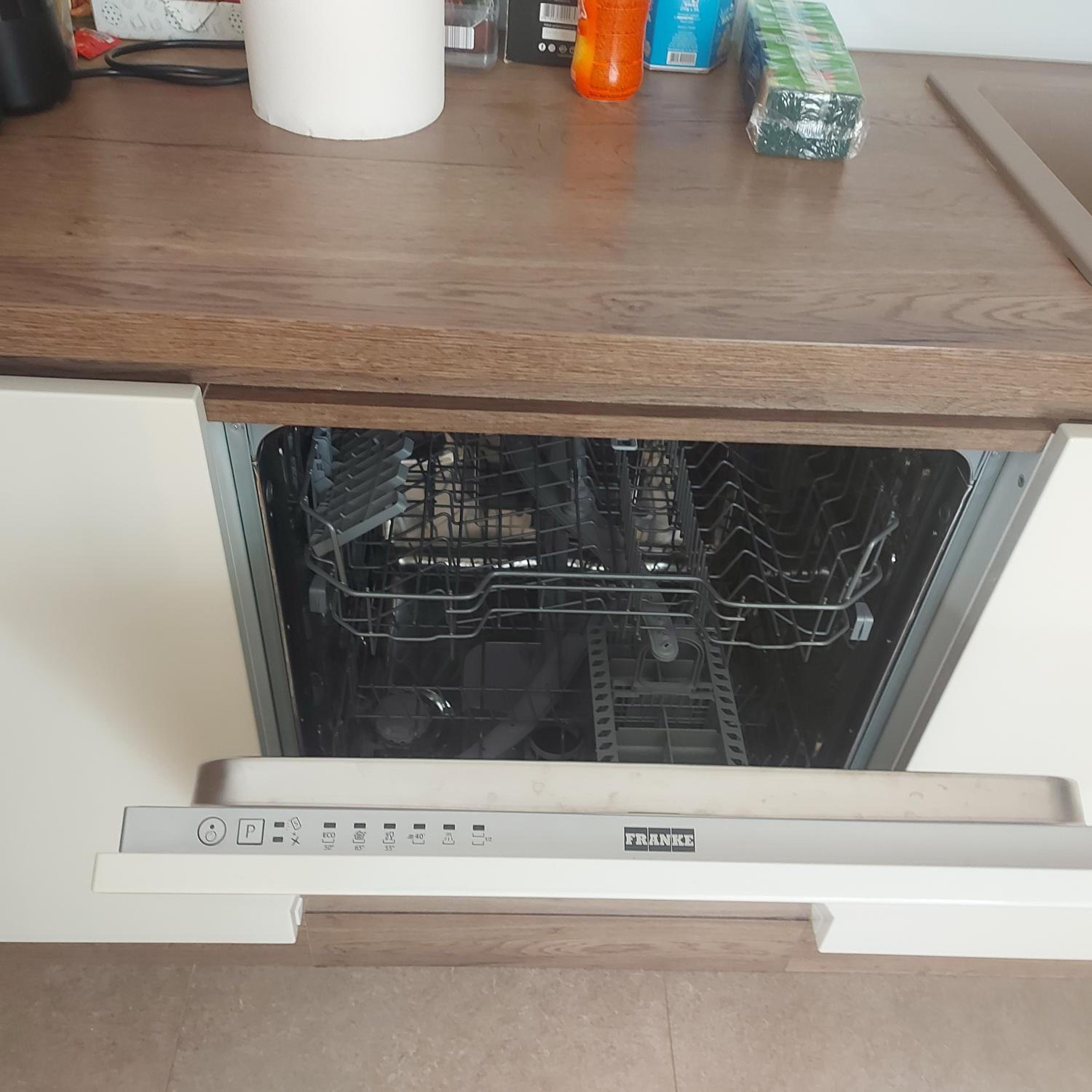 APARTMAN CENTAR BULEVAR EX sa GARAZOM