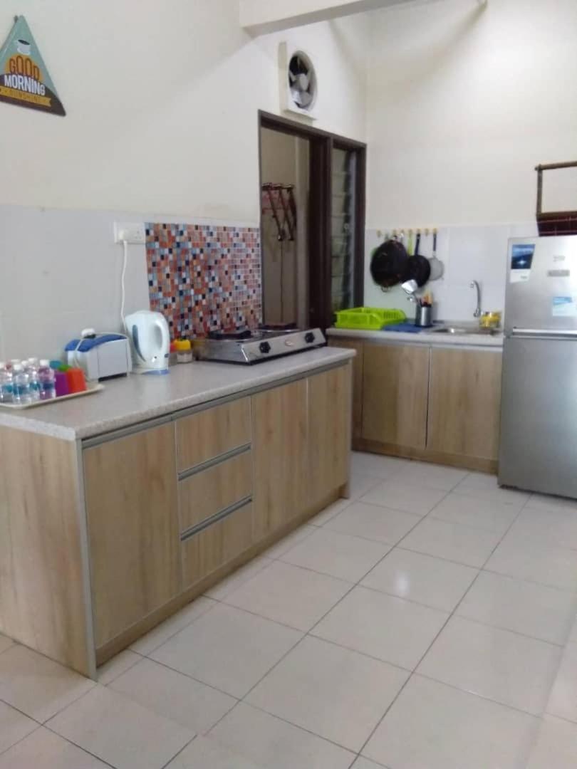 Ratu Musleem Homestay photo 6