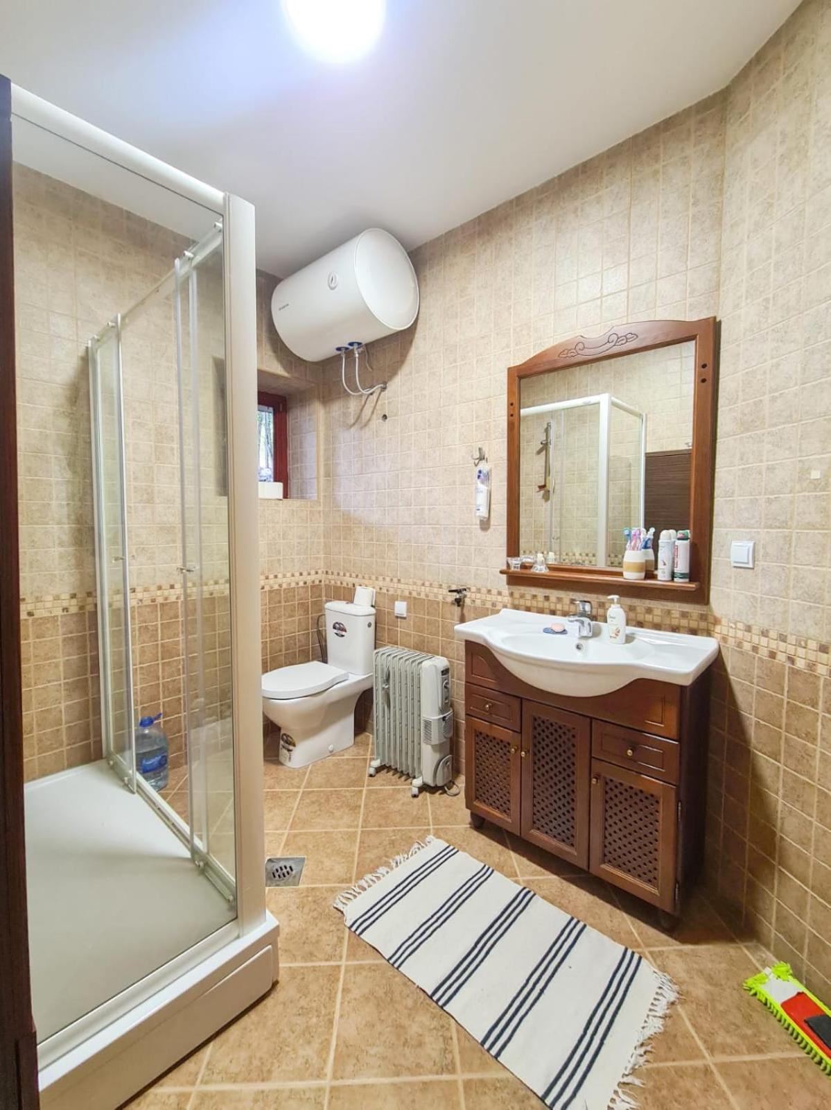 Lovćen Escape, Rustric House