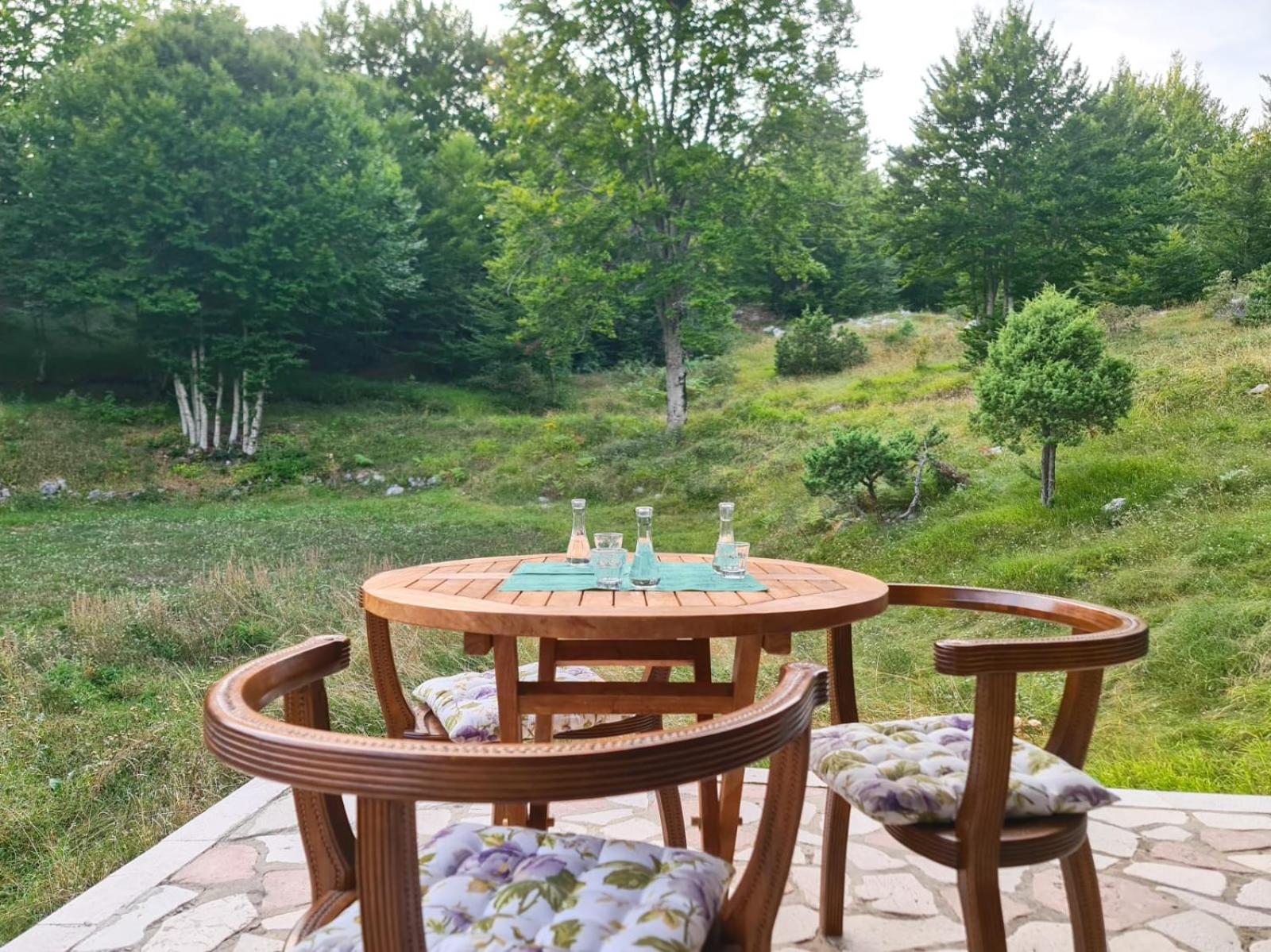 Lovćen Escape, Rustric House
