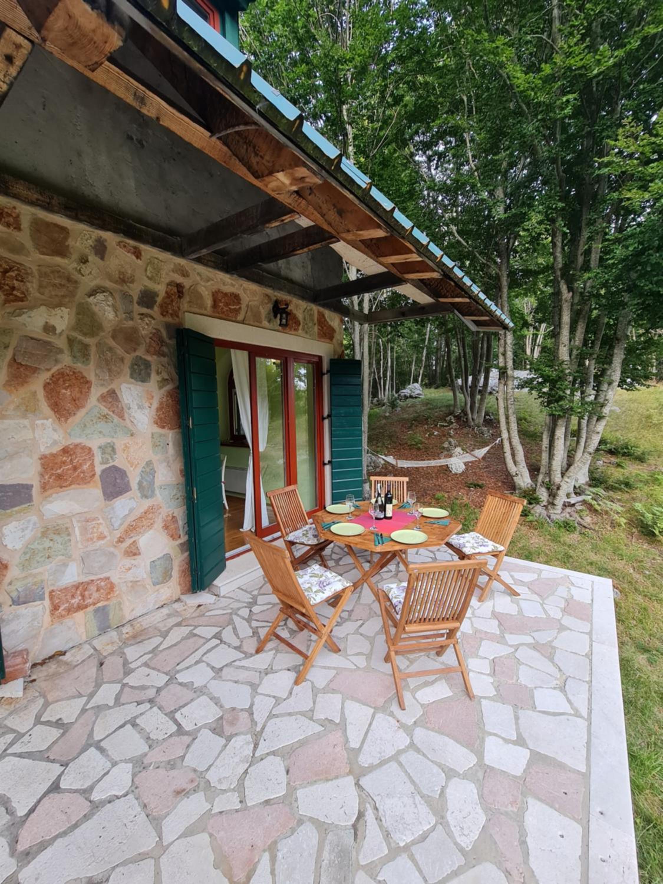 Lovćen Escape, Rustric House