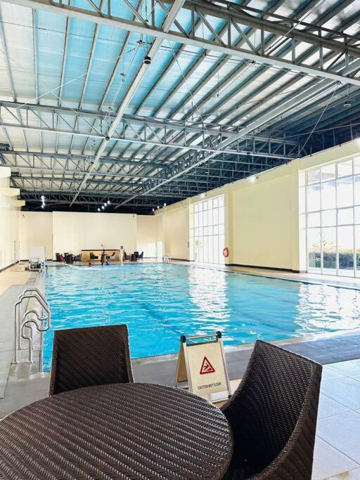 Cool and Savvy 1BR @Cool Suites Tagaytay view 3