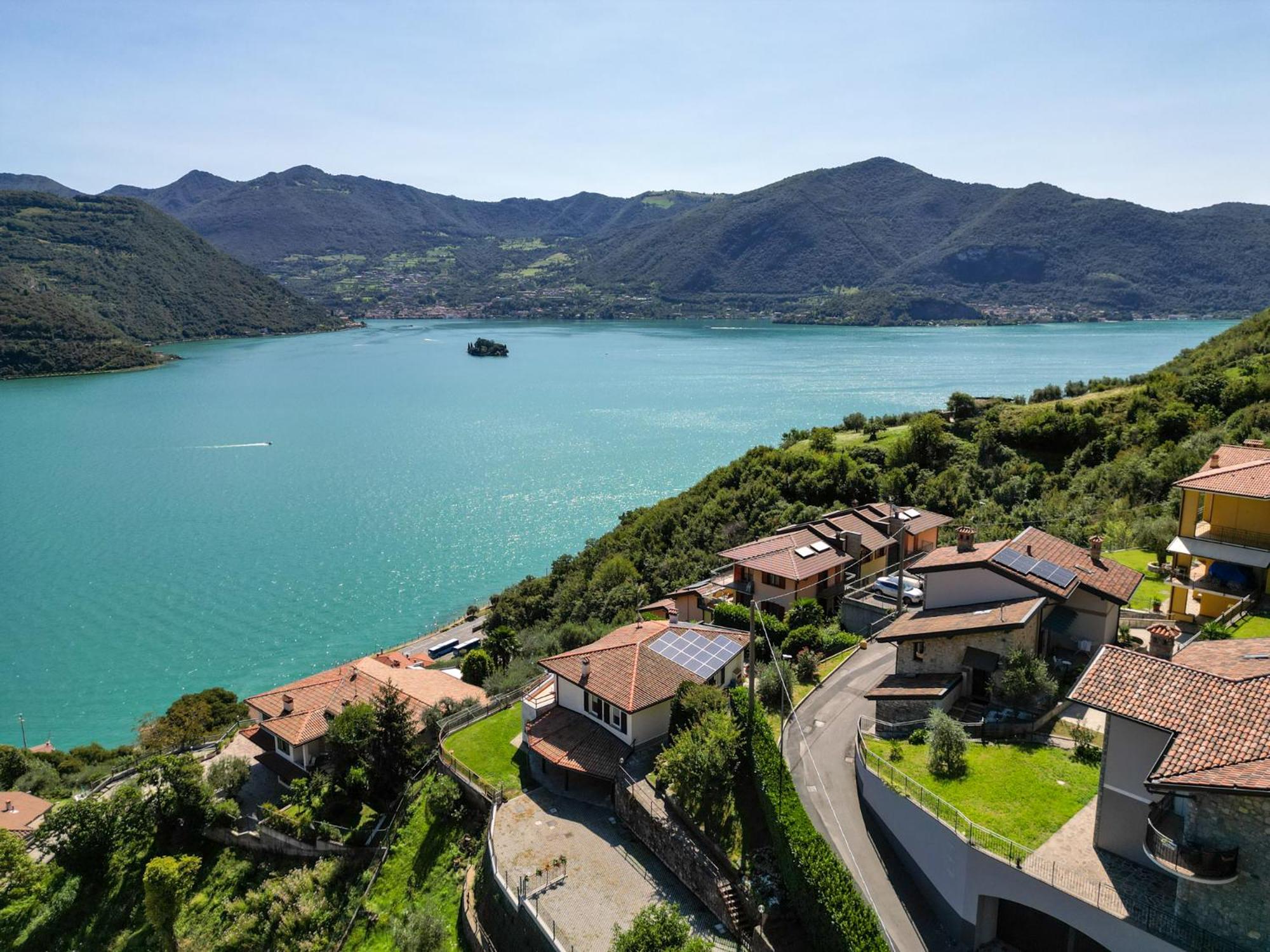 IseoLakeRental - Lake View House view 5