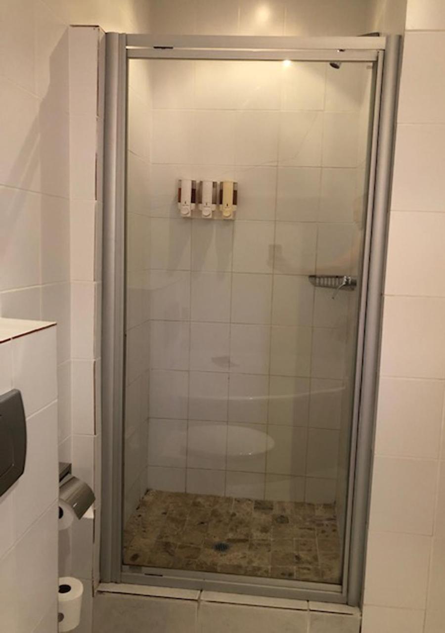A La Martha's Air-Port Guest House