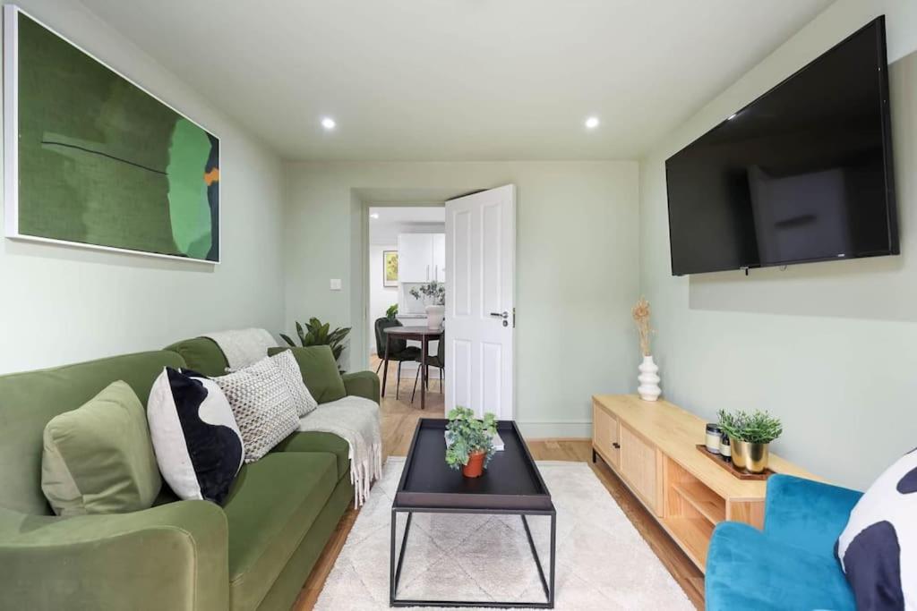 Classy&Stylish 2 bed flat near Camden