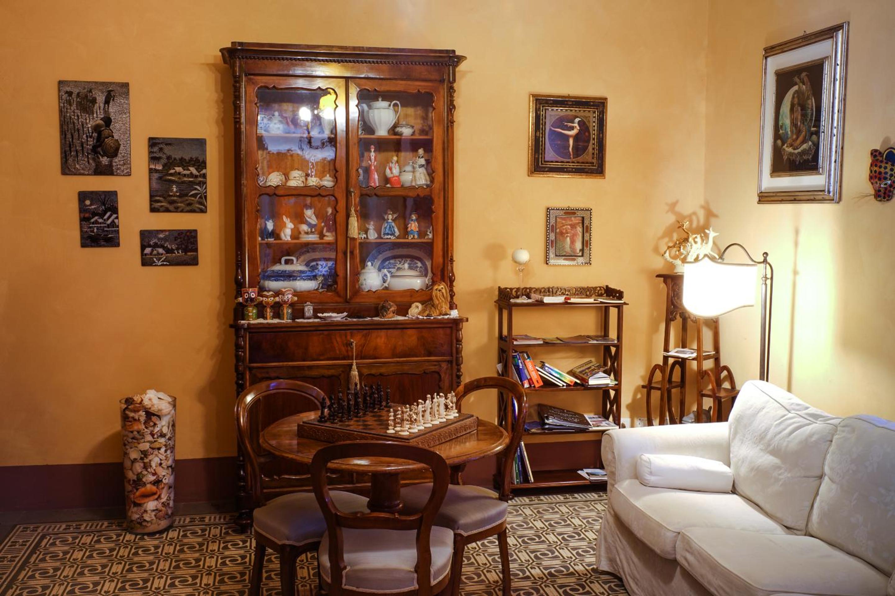 Marta Guest House