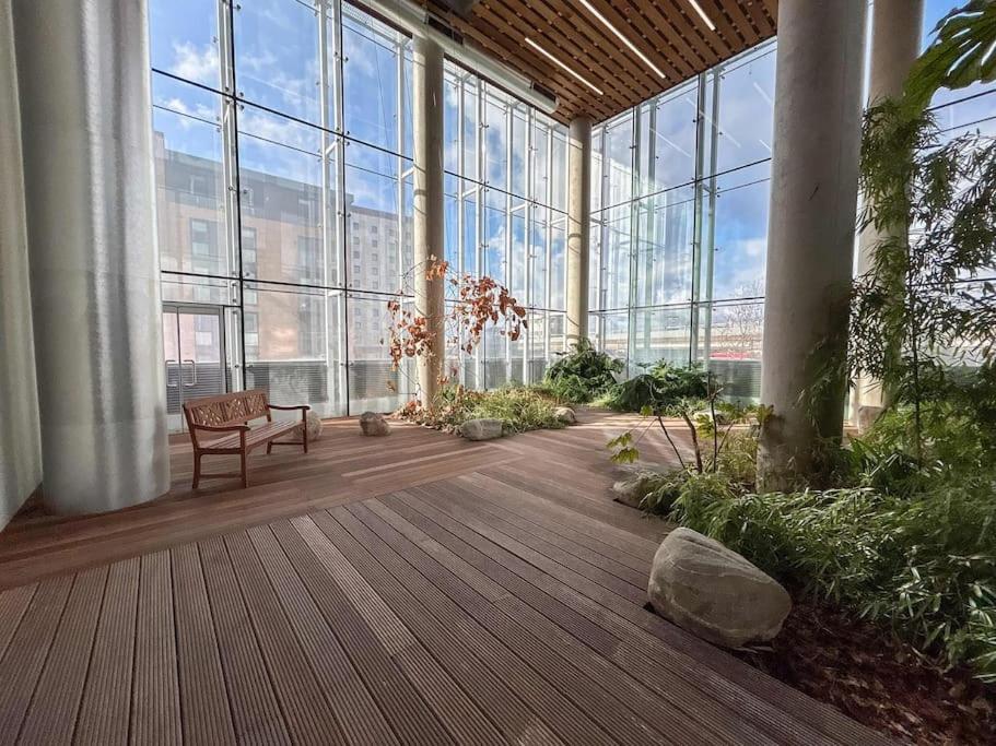 Stylish Urban Sanctuary with Parking