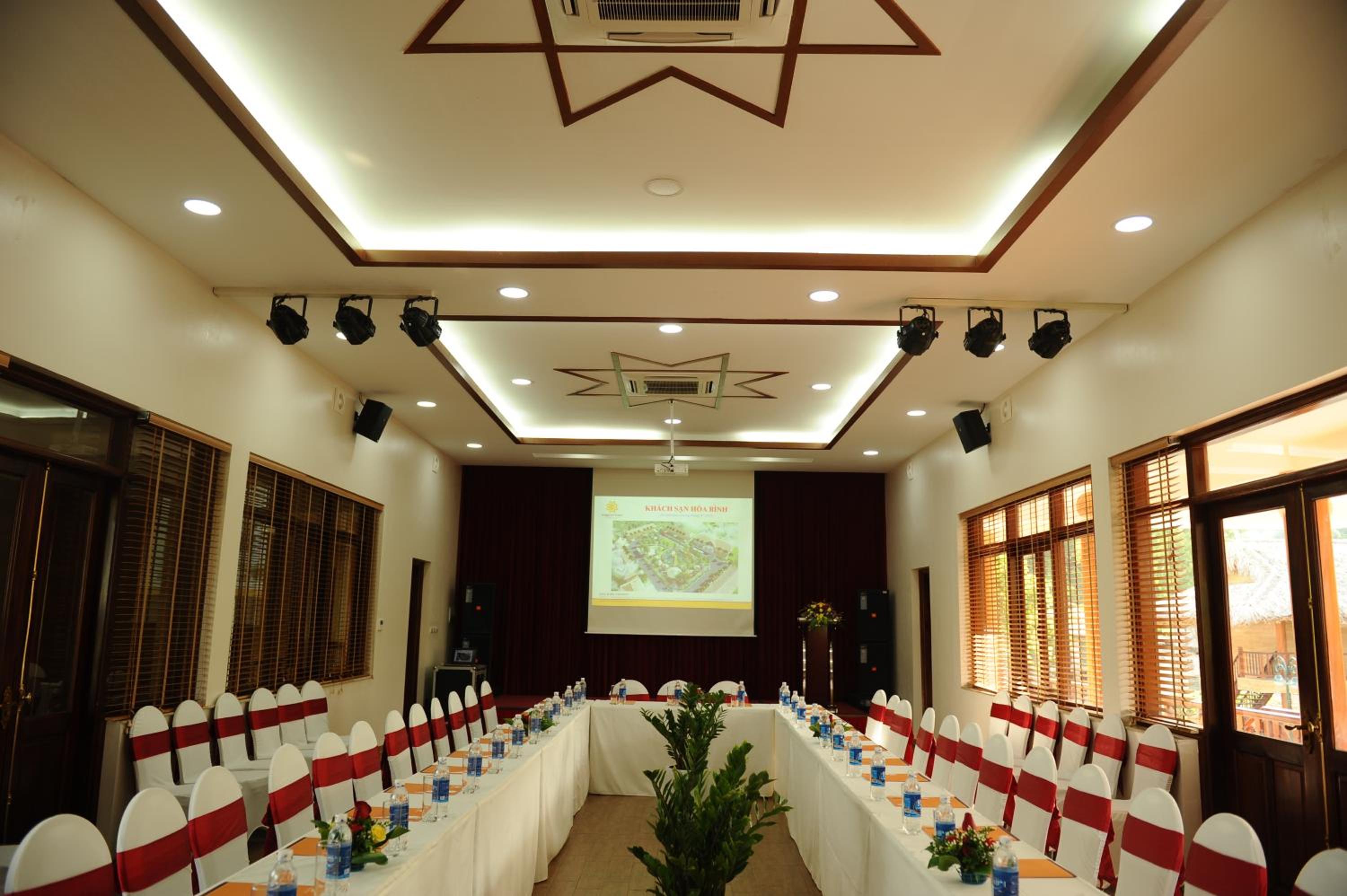Hoa Binh Hotel