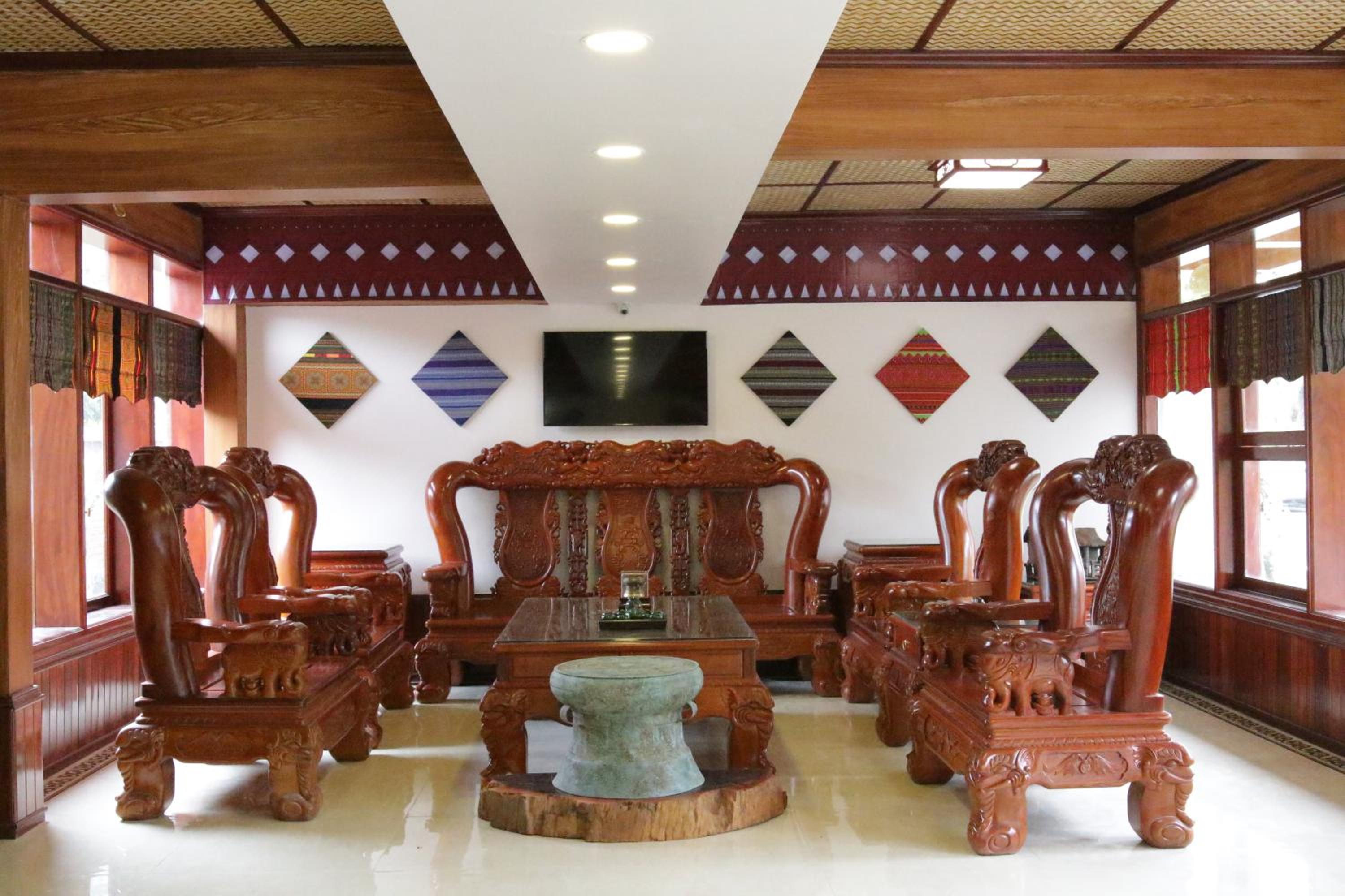 Hoa Binh Hotel