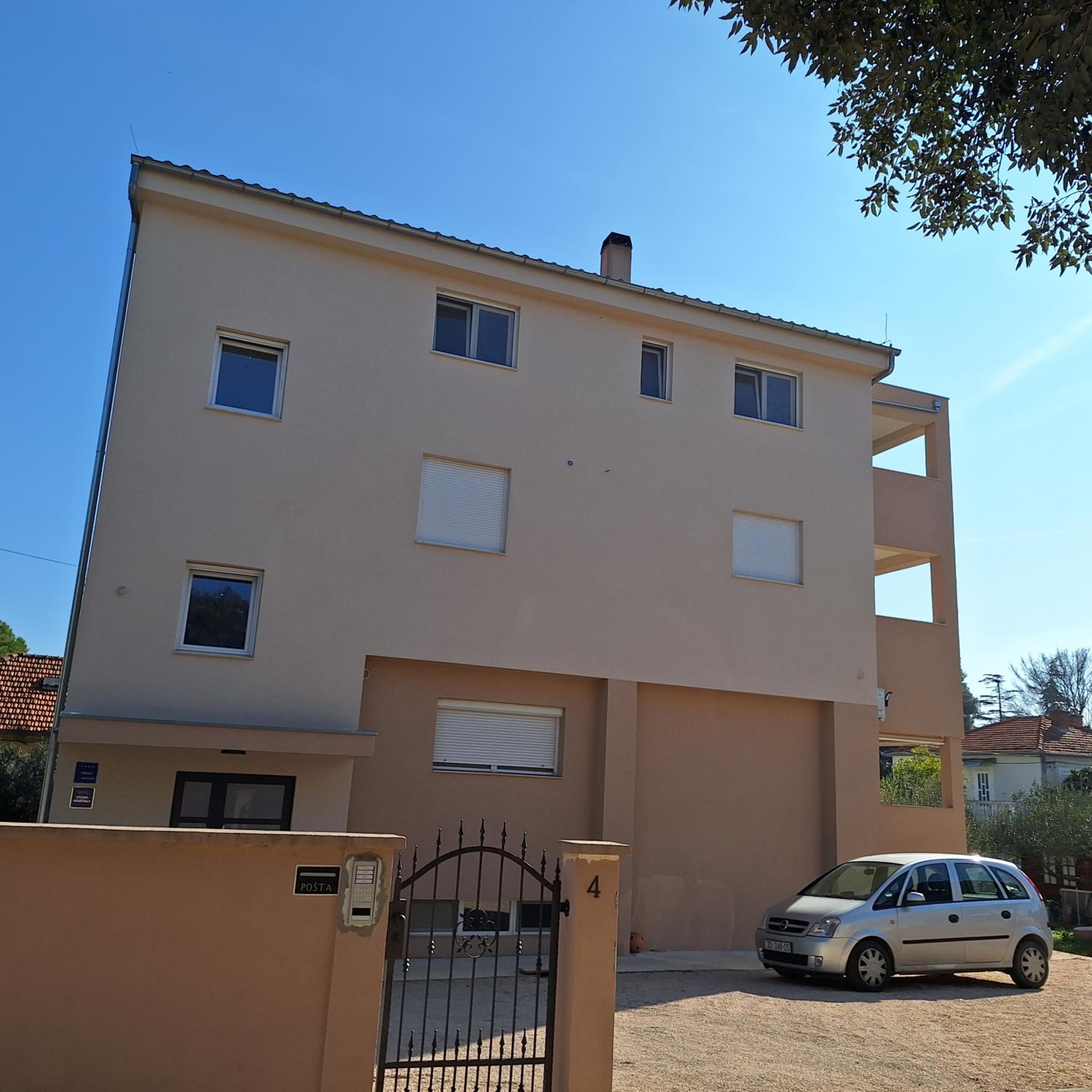 Apartments Elena & Lana