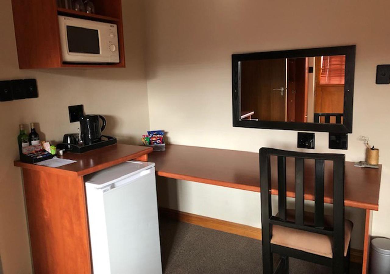 A La Martha's Air-Port Guest House