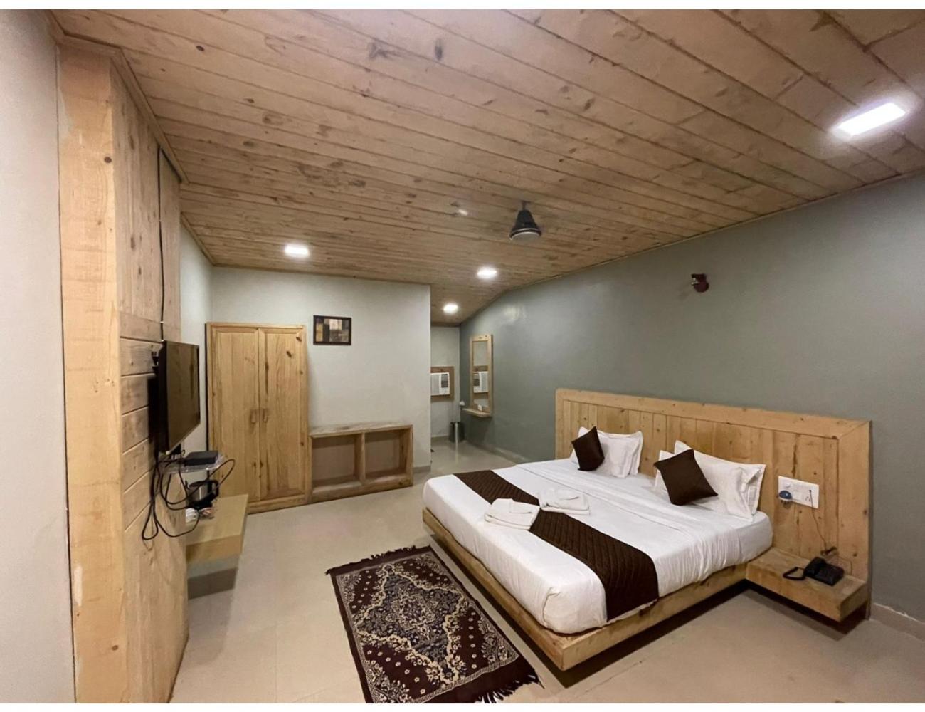 Ark Resorts, Pachmarhi view 5