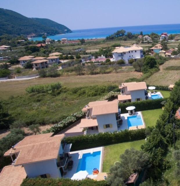 Casa Smaragdi Villas