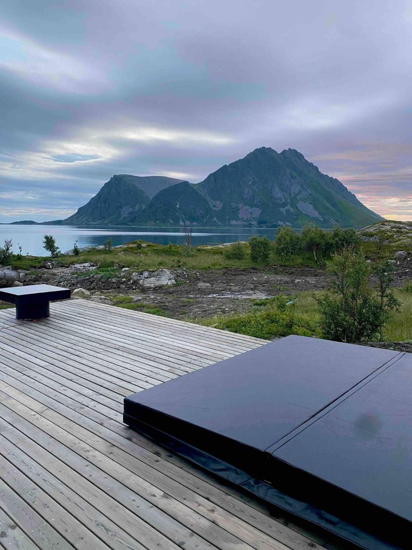 Lyngvær Signature Lodge - Jacuzzi & Sauna - No 27