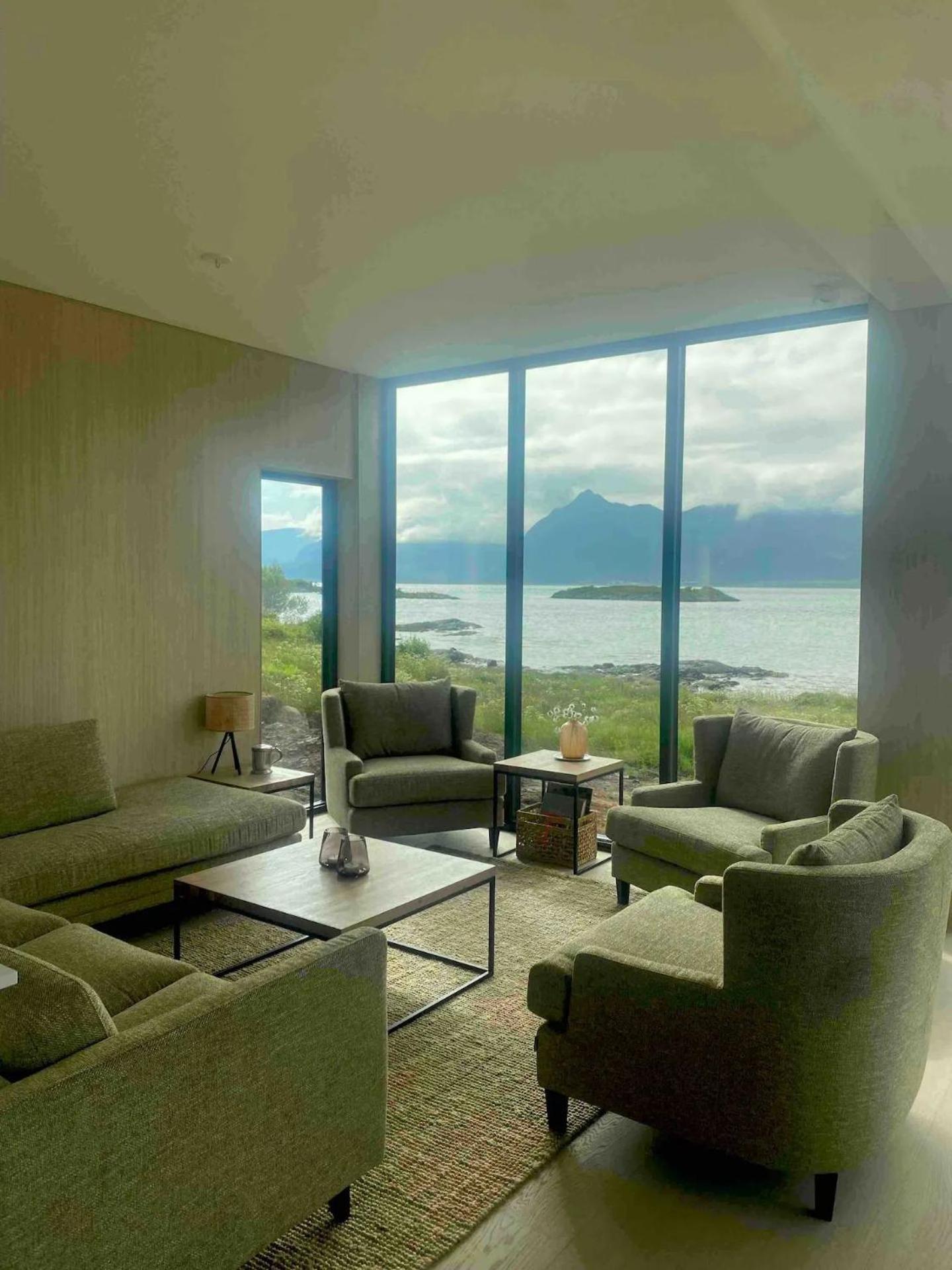 Lyngvær Signature Lodge - Jacuzzi & Sauna - No 27