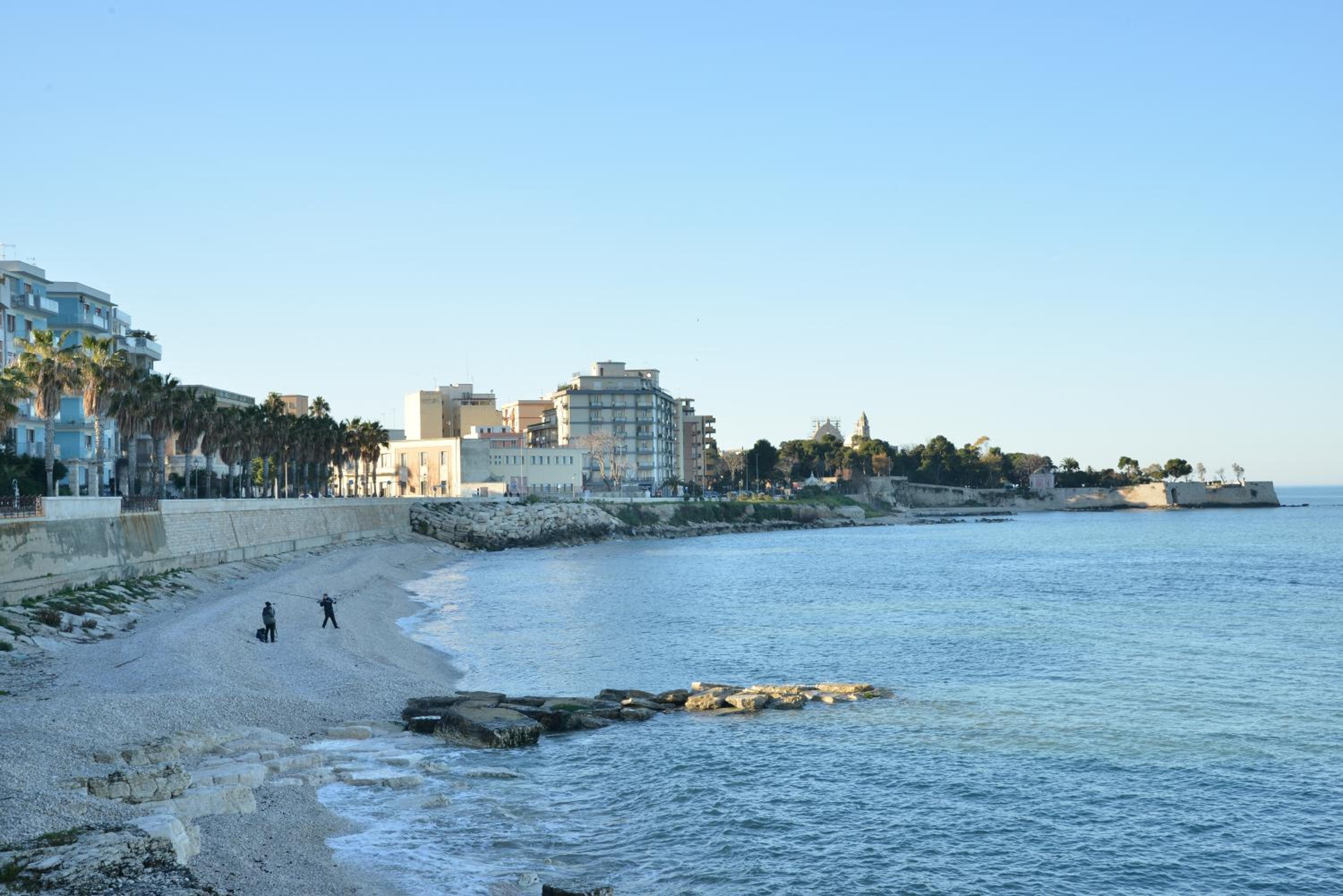 GuestHost - Frisio Reef Apartment- Sea View view 4