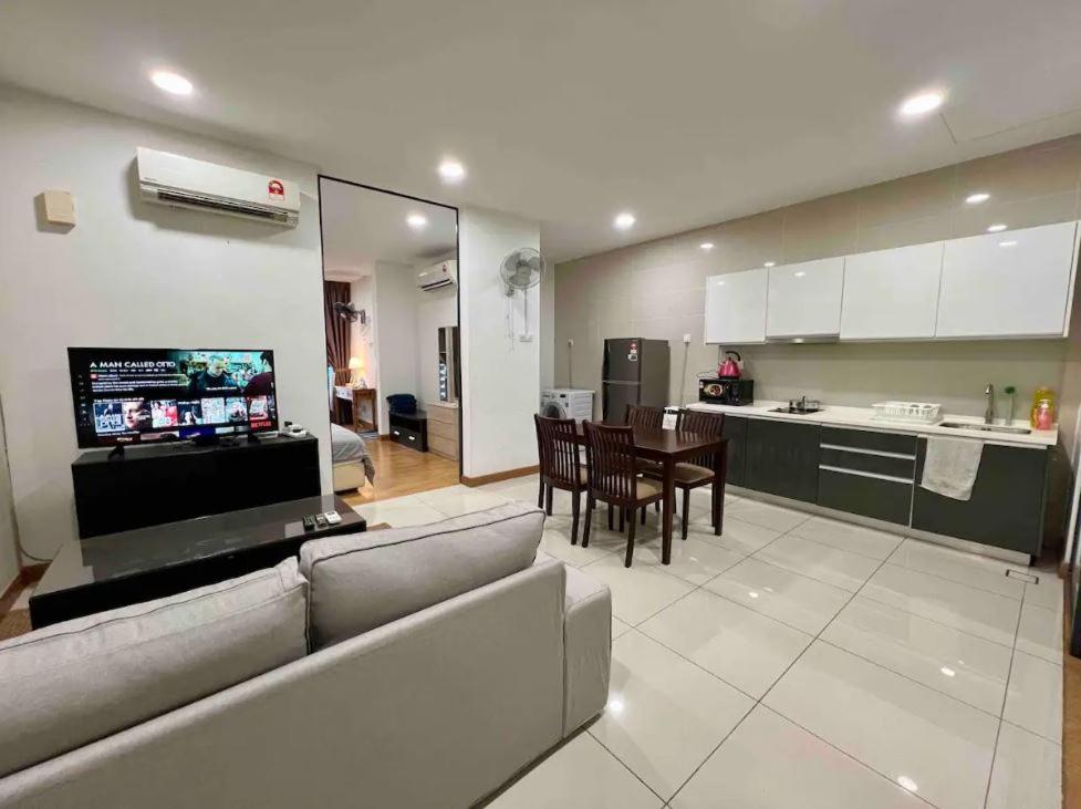 KL Gateway Residency