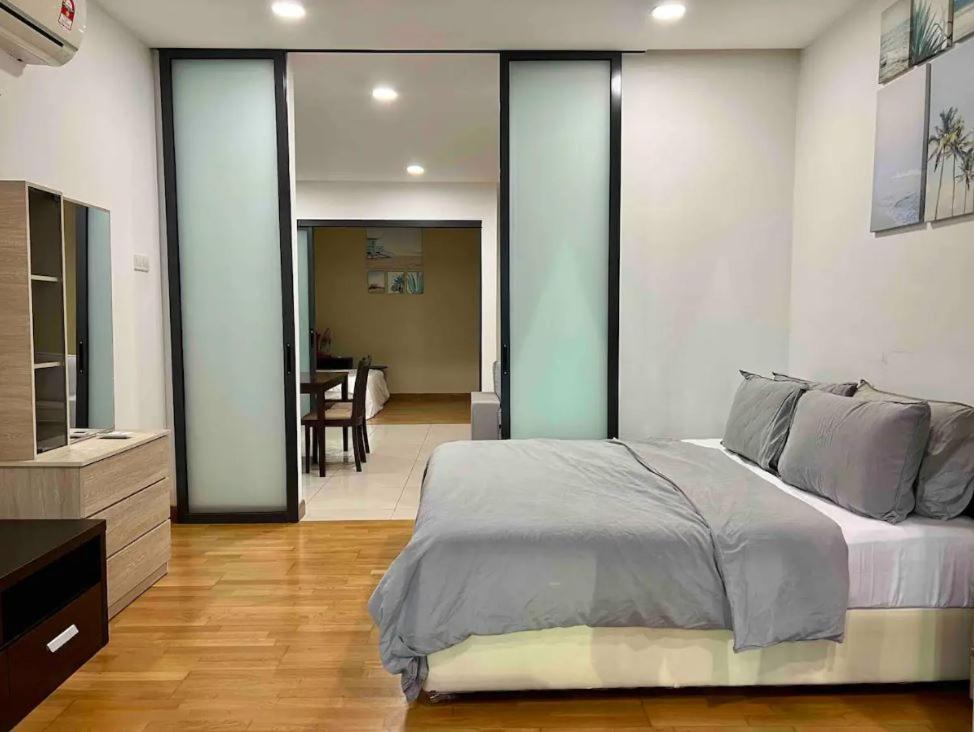 KL Gateway Residency