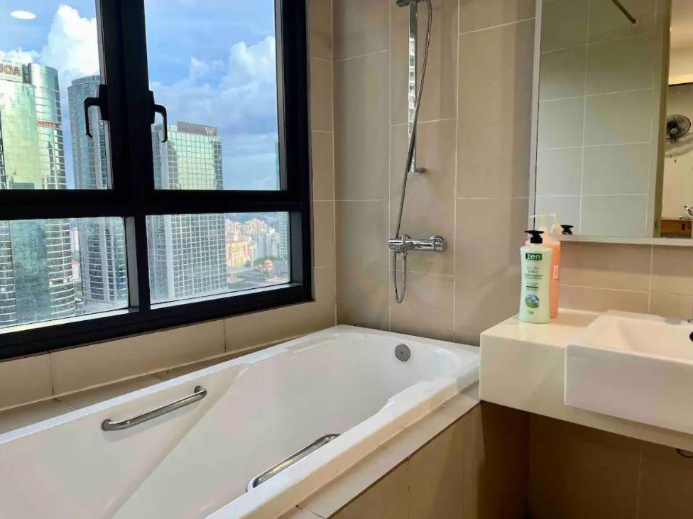 KL Gateway Residency
