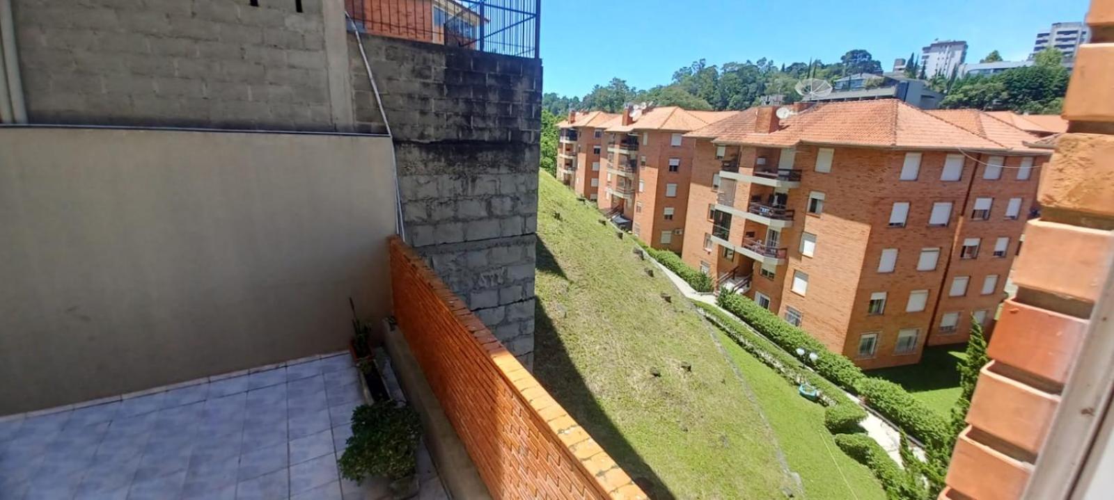 Apartamento 02 dormitórios no Interlagos
