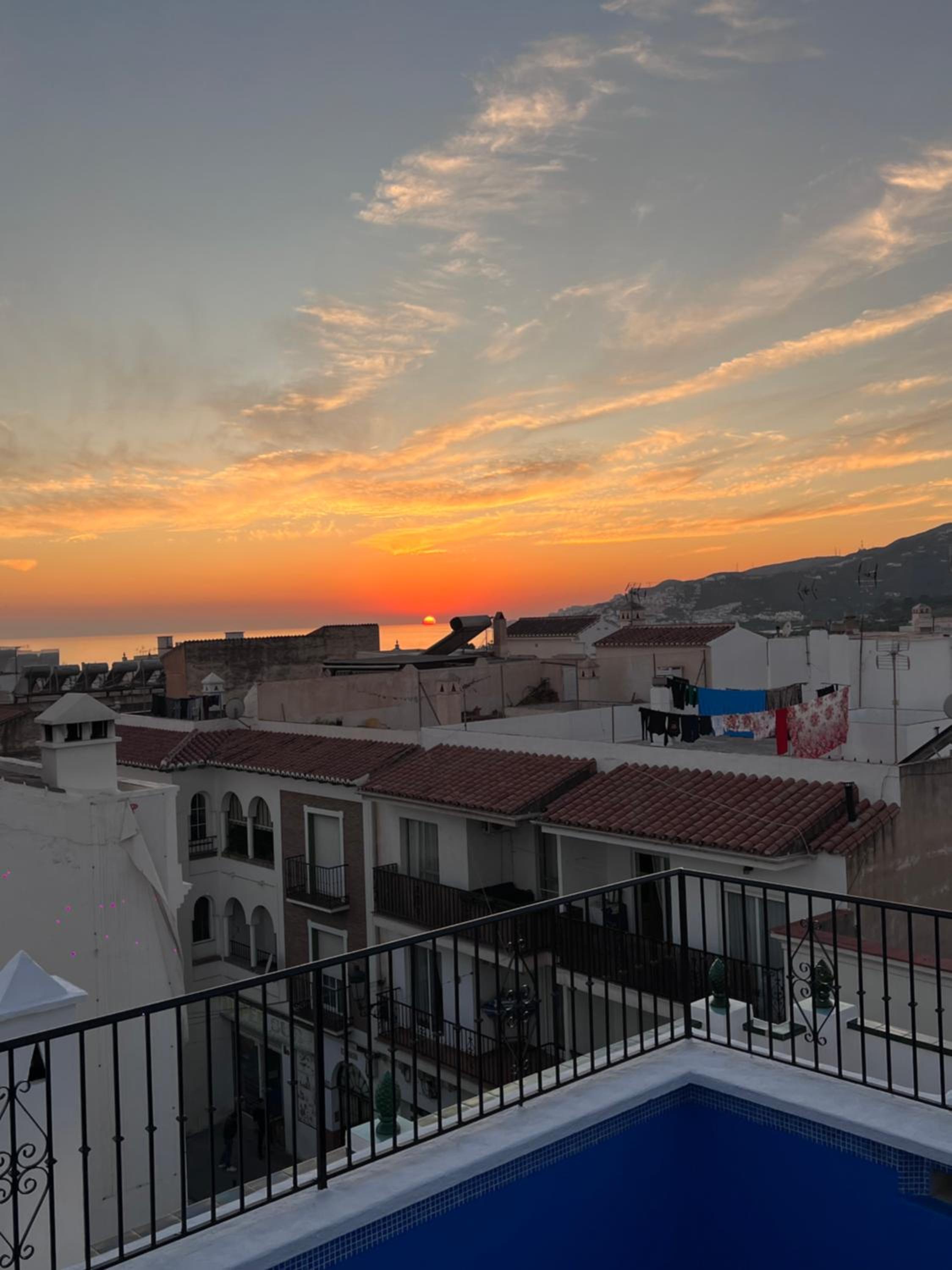 Naim Guest House Nerja