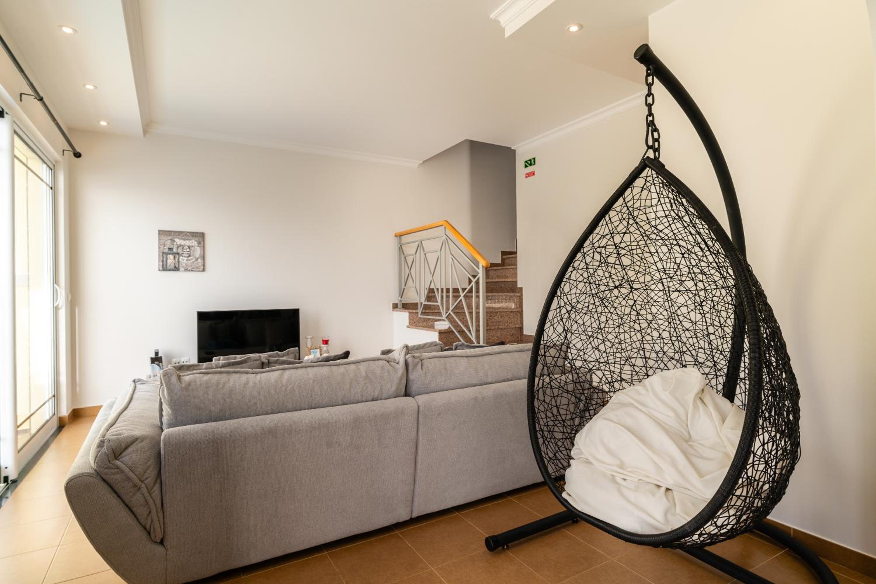 Casa Agrela by Rent2U, Lda Swimming Pool & Jacuzzi