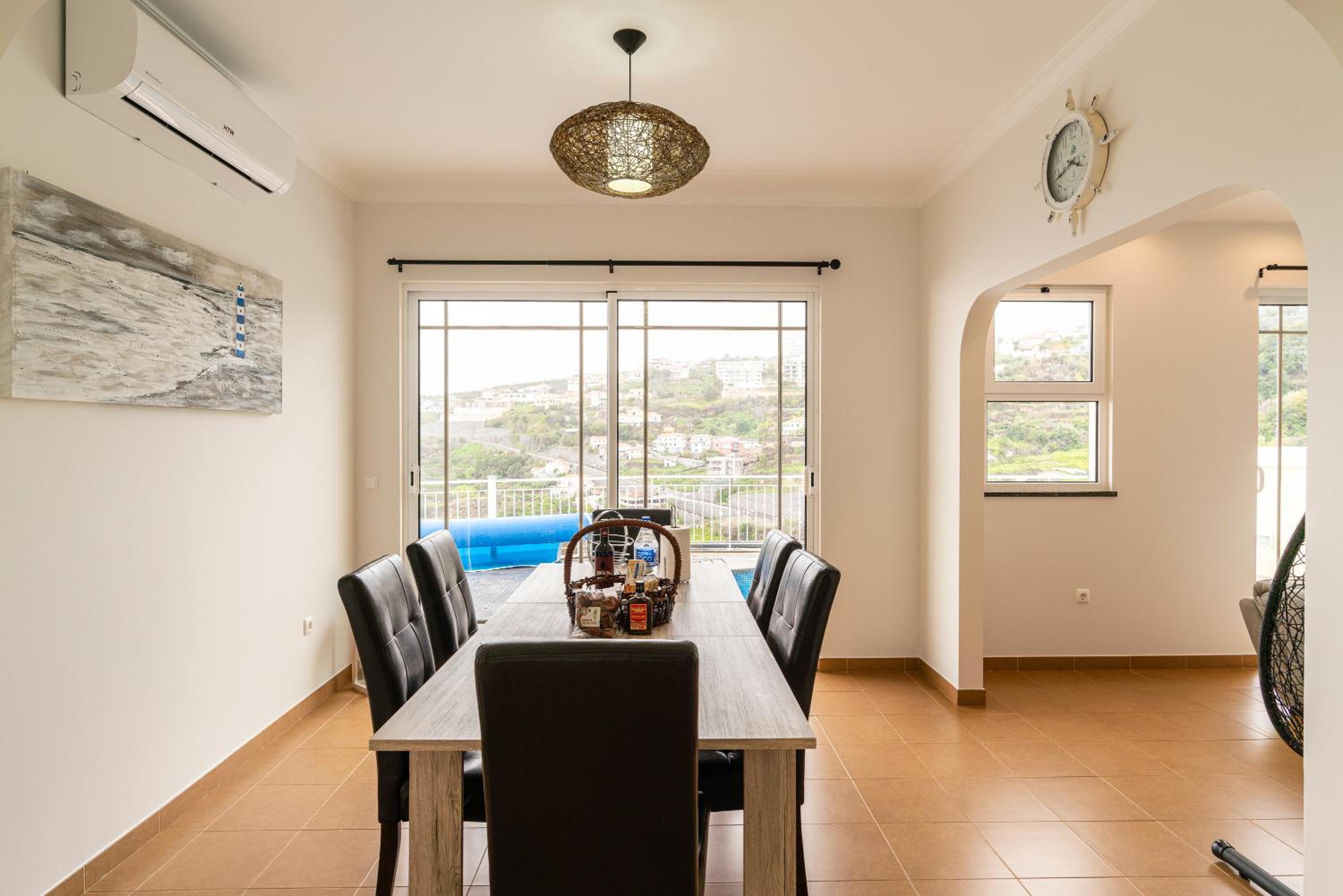 Casa Agrela by Rent2U, Lda Swimming Pool & Jacuzzi