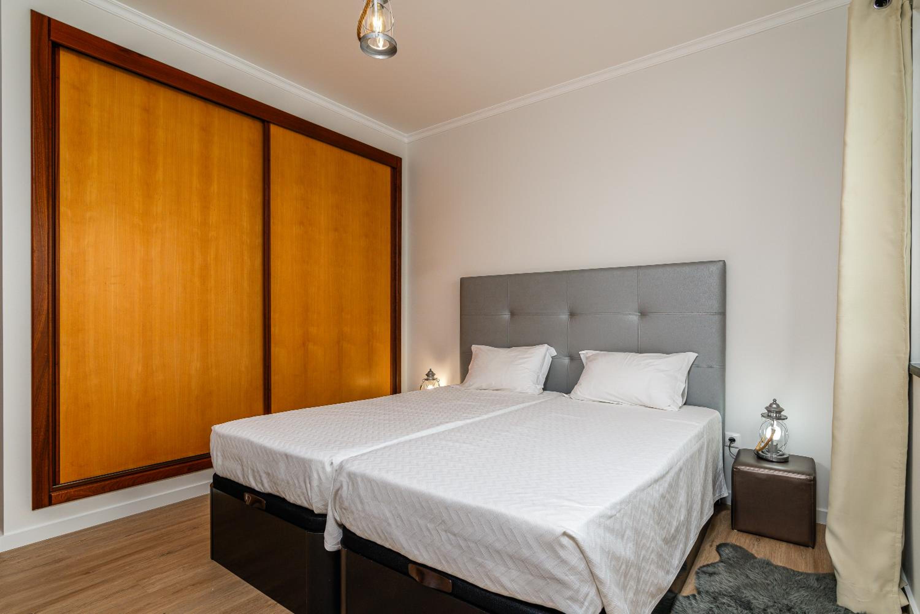 Casa Agrela by Rent2U, Lda Swimming Pool & Jacuzzi